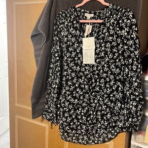 NWT long button up blouse with long sleeves